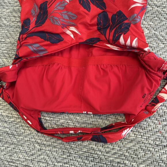 Athleta Aqualuxe Paradaiso Leaf Print One Piece Swimsuit Radiant Red Sz XXS - Picture 8 of 8